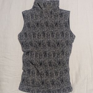 Liz Claiborne Black and Cream High Neck Sleeveless Blouse